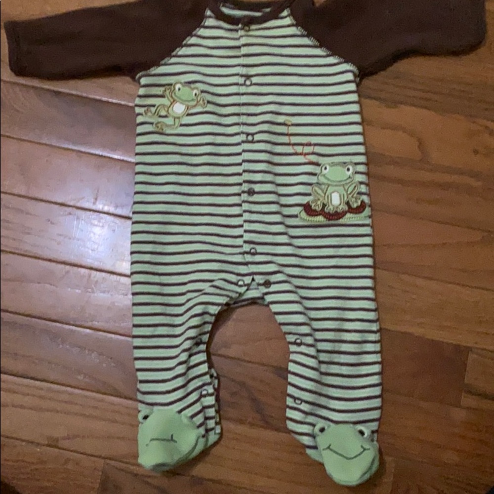 Frog sleeper 3 month